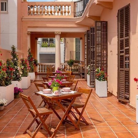 סיטגס Antonios Hostal מראה חיצוני תמונה