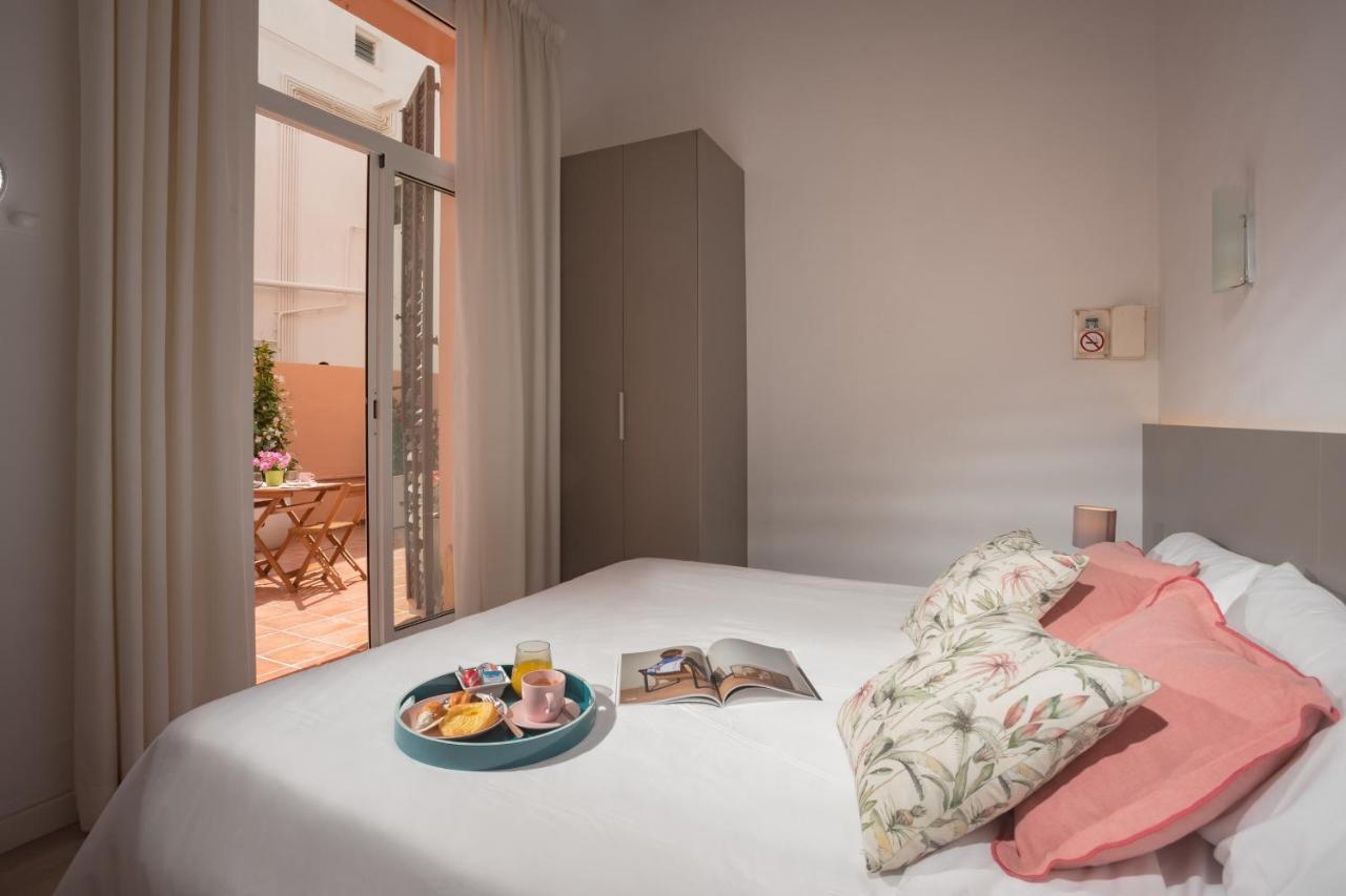 סיטגס Antonios Hostal מראה חיצוני תמונה