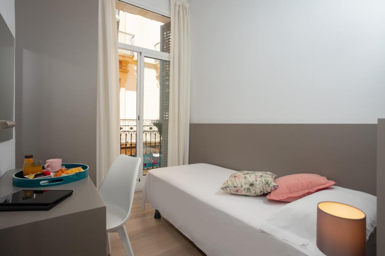 סיטגס Antonios Hostal מראה חיצוני תמונה