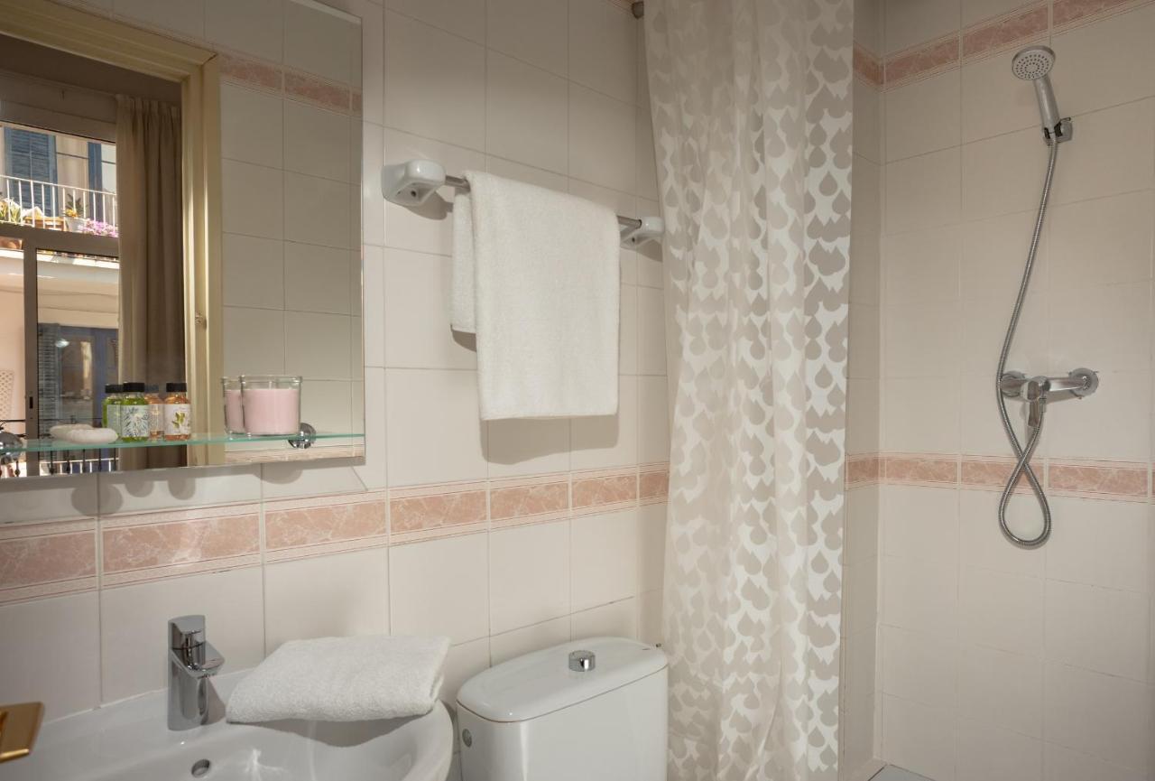 סיטגס Antonios Hostal מראה חיצוני תמונה